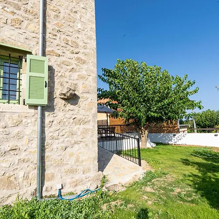 Dervisia Stone House 2
