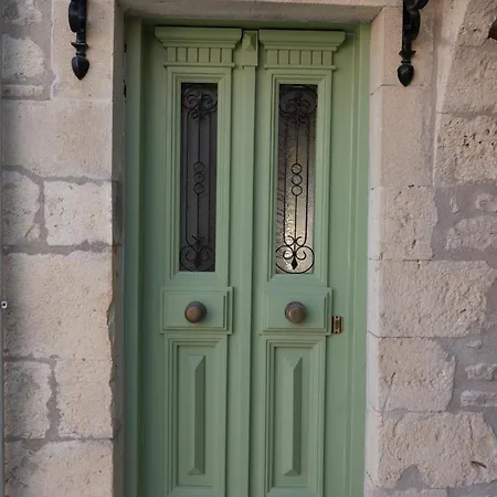 Dervisia Stonehouse 2 شقة Lazaráta